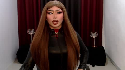 Gia X online show from 02-10-25, 06:31