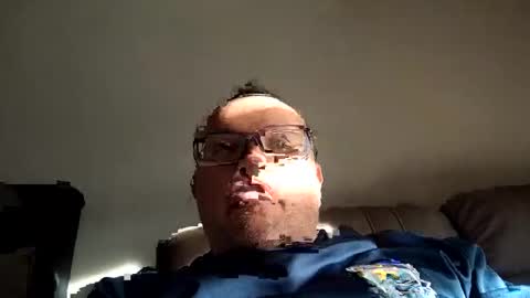 Snapshot of giddyup2222222 chatting on 11-23-25, 01:33 giddyup2222222 online show from 11-23-25, 01:33