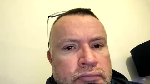 Snapshot of giddyup2222222 chatting on 12-14-25, 09:47 giddyup2222222 online show from 12-14-25, 09:47