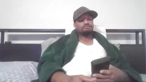 Snapshot of gifted_blacksnake chatting on 12-14-25, 04:12 Gifted online show from 12-14-25, 04:12