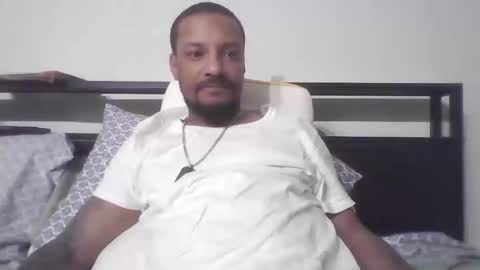 Snapshot of gifted_blacksnake chatting on 12-18-25, 02:17 Gifted online show from 12-18-25, 02:17