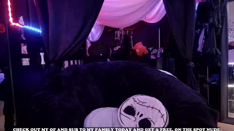 Giggles online show from 09-21-25, 06:31