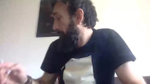 iggy online show from 10-19-25, 12:28