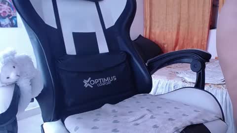 gigi online show from 10-03-25, 04:59