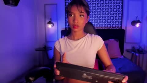 GIGI online show from 03-05-25, 10:33