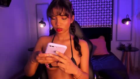 GIGI online show from 03-11-25, 04:54