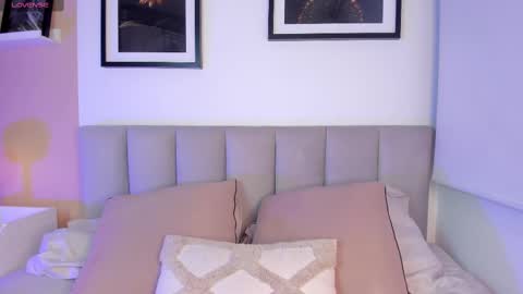 GIGI online show from 09-12-25, 04:23