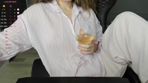 gigihadd online show from 12-24-24, 07:00