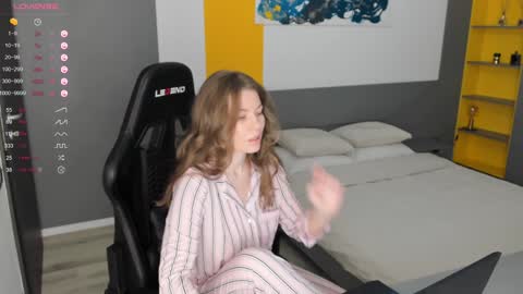 gigihadd online show from 12-31-24, 12:04