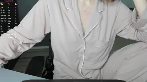 gigihadd online show from 02-01-26, 01:53