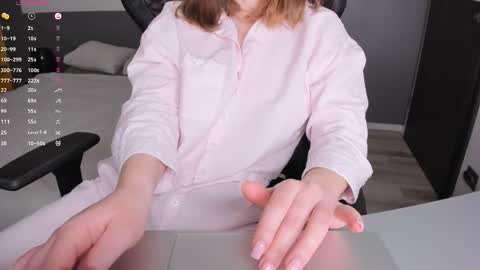 Snapshot of gigihadd chatting on 04-25-26, 01:41 gigihadd online show from 04-25-26, 01:41