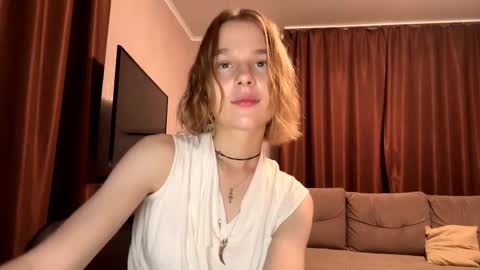 Snapshot of gigikray chatting on 10-11-25, 06:28 Molly online show from 10-11-25, 06:28