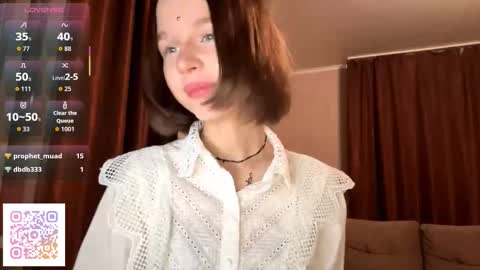 Snapshot of gigikray chatting on 10-25-25, 07:30 Molly online show from 10-25-25, 07:30