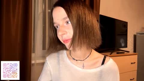 Snapshot of gigikray chatting on 10-26-25, 07:09 Molly online show from 10-26-25, 07:09