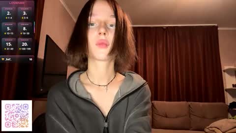 Snapshot of gigikray chatting on 11-06-25, 07:26 Molly online show from 11-06-25, 07:26