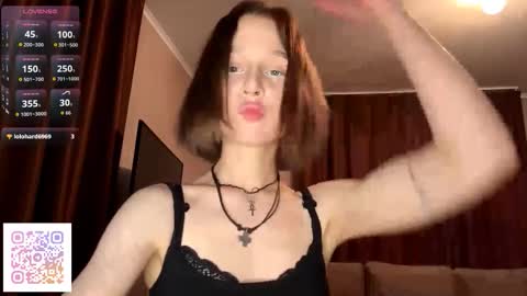 Snapshot of gigikray chatting on 11-16-25, 07:30 Molly online show from 11-16-25, 07:30