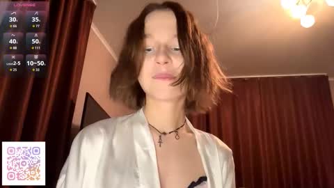 Snapshot of gigikray chatting on 11-26-25, 07:48 Molly online show from 11-26-25, 07:48