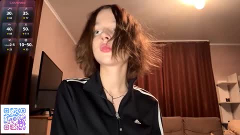 Snapshot of gigikray chatting on 12-05-25, 07:54 Molly online show from 12-05-25, 07:54