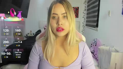 Snapshot of gigiprincesss chatting on 12-16-25, 03:22 Gigi online show from 12-16-25, 03:22