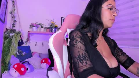 giisell online show from 04-07-26, 01:55