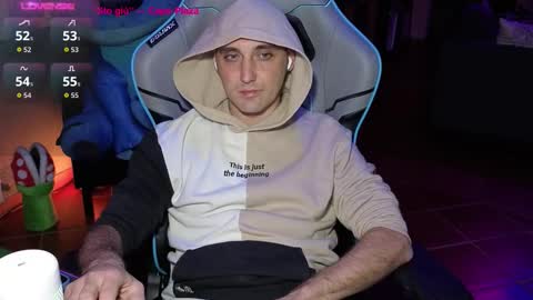 Snapshot of gil_gamesh2nd chatting on 10-30-25, 07:36 Mirko online show from 10-30-25, 07:36