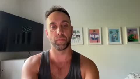 gilber10101 online show from 10-18-25, 07:58