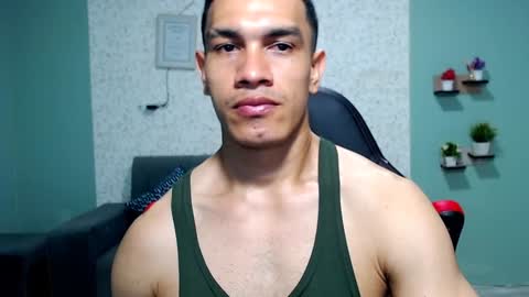 Snapshot of gilbert_marquez chatting on 01-16-25, 02:09 GILBERT online show from 01-16-25, 02:09