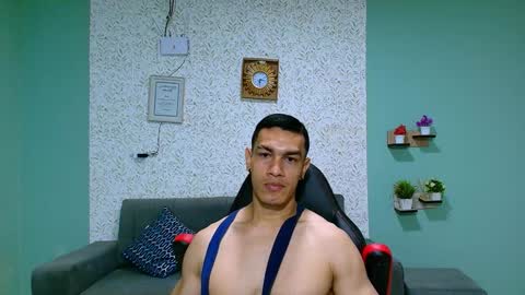 Snapshot of gilbert_marquez chatting on 01-25-25, 11:55 GILBERT online show from 01-25-25, 11:55
