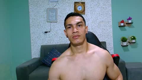 Snapshot of gilbert_marquez chatting on 01-25-25, 06:24 GILBERT online show from 01-25-25, 06:24
