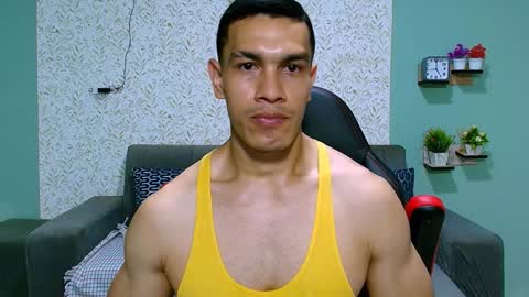 Snapshot of gilbert_marquez chatting on 01-27-25, 01:48 GILBERT online show from 01-27-25, 01:48