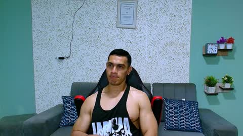 Snapshot of gilbert_marquez chatting on 01-28-25, 11:28 GILBERT online show from 01-28-25, 11:28