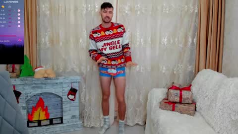 Snapshot of gilbertogonzales chatting on 12-24-24, 06:44 gilbertogonzales online show from 12-24-24, 06:44