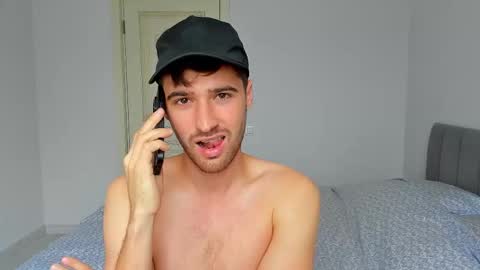 Snapshot of gilbertogonzales chatting on 09-18-25, 09:33 gilbertogonzales online show from 09-18-25, 09:33