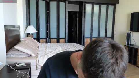 gilbertogonzales online show from 11-27-25, 04:14