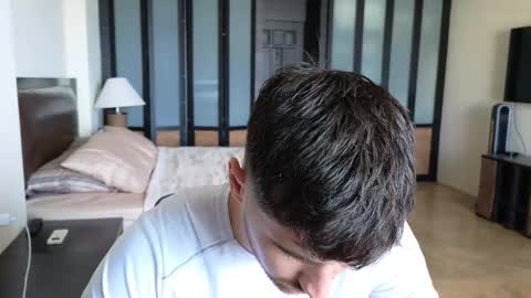 gilbertogonzales online show from 12-14-25, 04:07