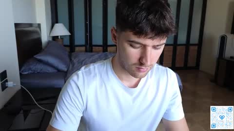 gilbertogonzales online show from 12-19-25, 03:02