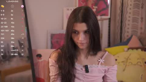 Snapshot of gimme_the_kiss chatting on 02-02-26, 08:24 Mia online show from 02-02-26, 08:24