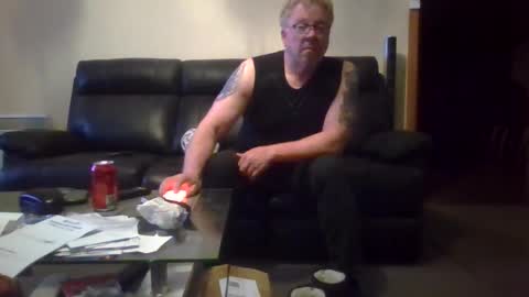 gimmmieoooo online show from 10-10-25, 08:57