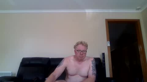 gimmmieoooo online show from 02-18-26, 06:09