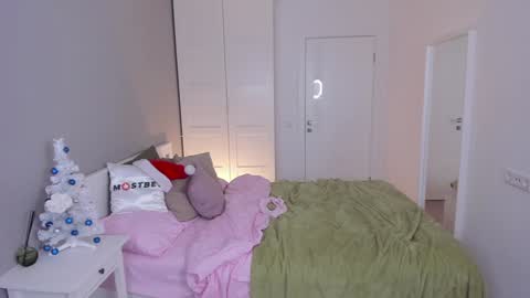 Gin online show from 12-29-24, 09:50