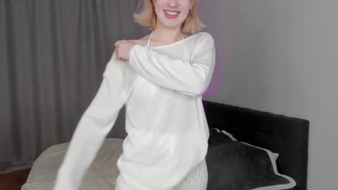 Gin online show from 09-26-25, 06:17