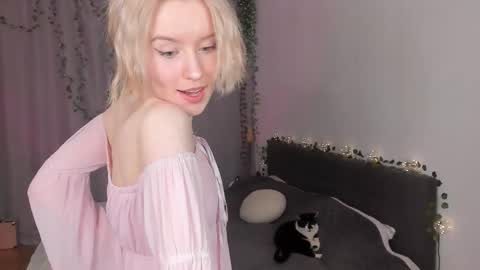 Gin online show from 02-19-26, 06:31