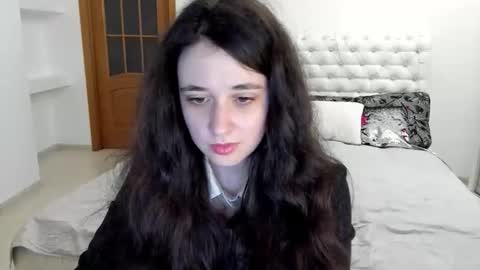 Kate online show from 10-12-25, 09:08