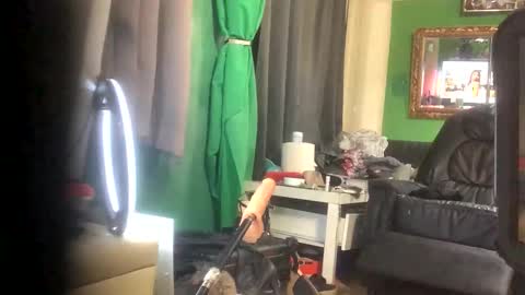 GinaGender online show from 11-08-25, 10:41