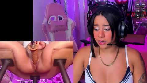 Snapshot of ginakurt_ chatting on 10-29-25, 04:04 Gina online show from 10-29-25, 04:04