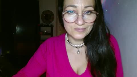 GinaONeon online show from 02-12-25, 11:20