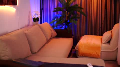 Gina online show from 01-29-25, 08:25