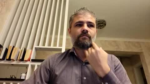 Snapshot of gindrie chatting on 11-18-25, 05:12 Gabriel online show from 11-18-25, 05:12