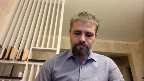 Snapshot of gindrie chatting on 11-28-25, 07:33 Gabriel online show from 11-28-25, 07:33