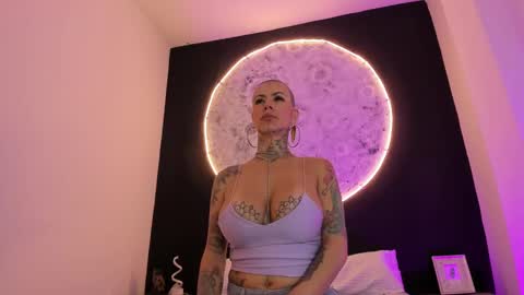 Ginebra online show from 03-10-25, 02:48